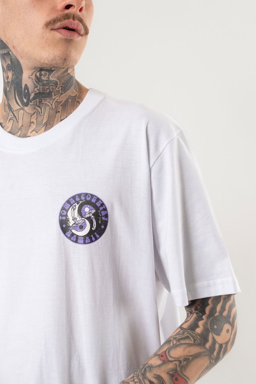 CAMISETA CLASSIC MAGIC MUSHROOMS TOWN & COUNTRY