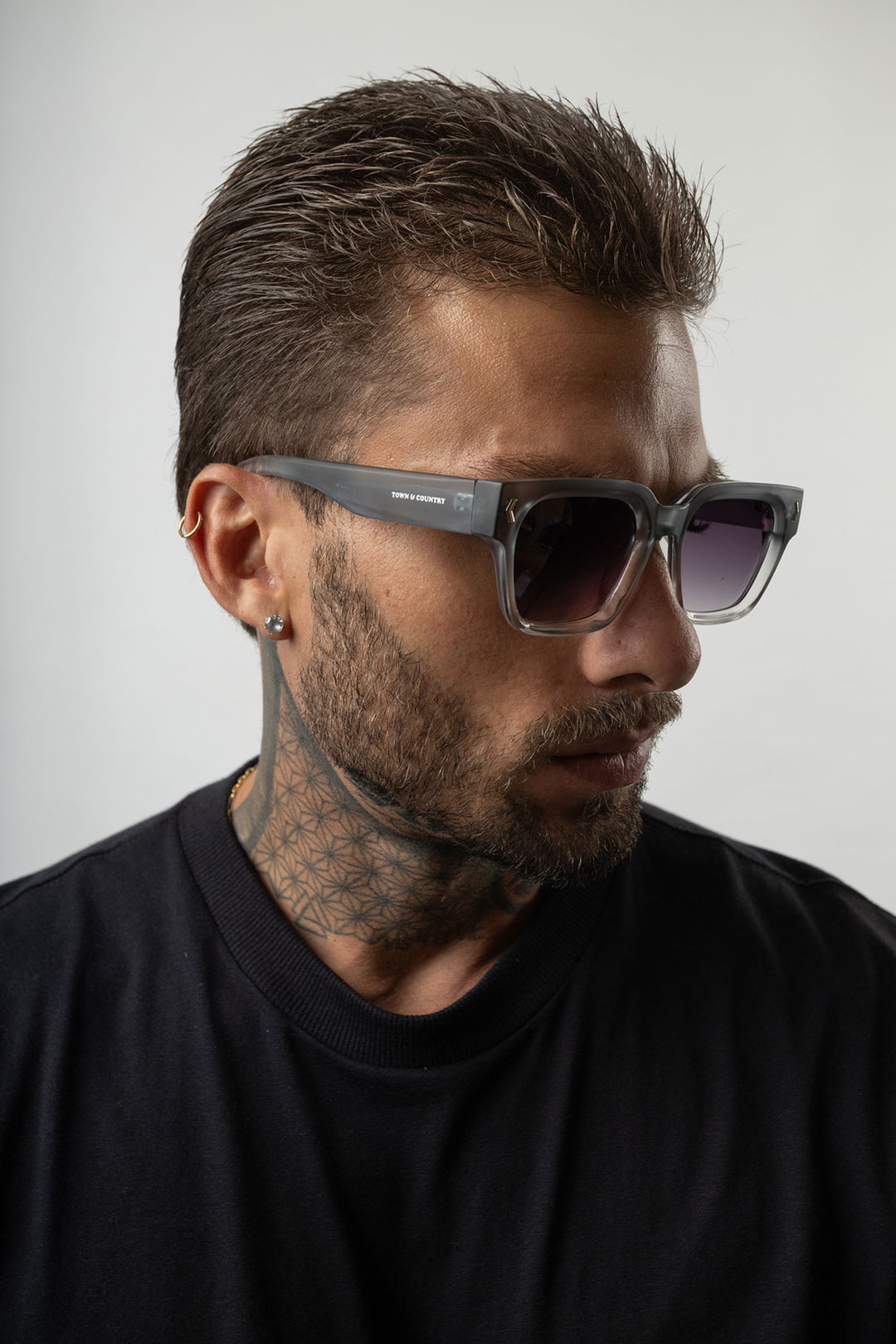 OCULOS DE SOL QUADRADO CINZA TRANSPARENTE TOWN & COUNTRY
