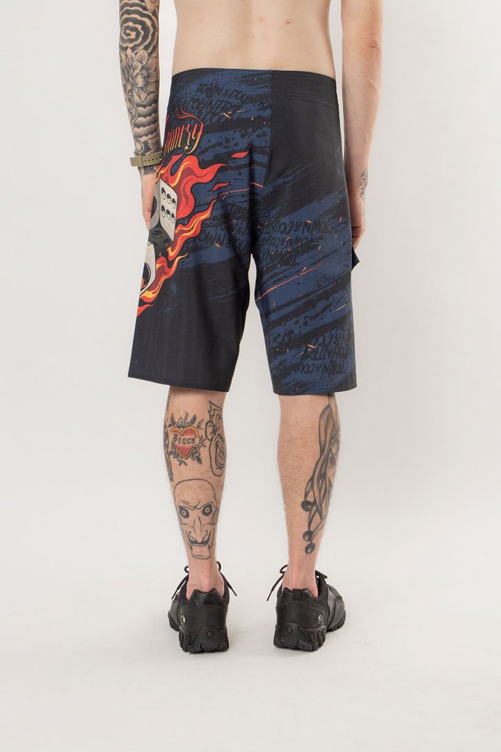 BERMUDA AGUA SUBLIMADA DICE ON FIRE TOWN & COUNTRY