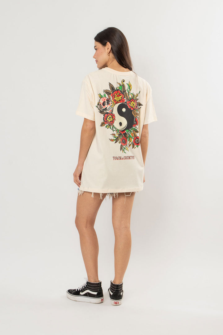 CAMISETA OVERSIZED FEM SKULL HARMONY TOWN & COUNTRY