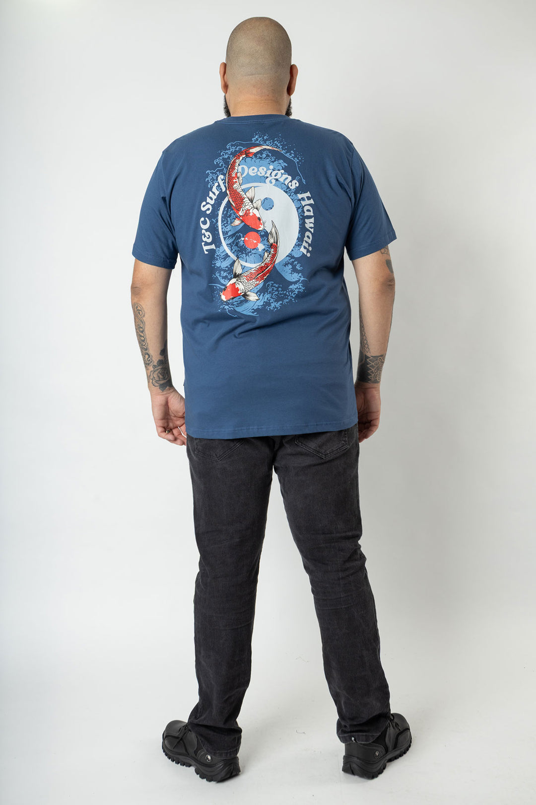 CAMISETA PLUS SIZE TOWN & COUNTRY GO WITH THE FLOW