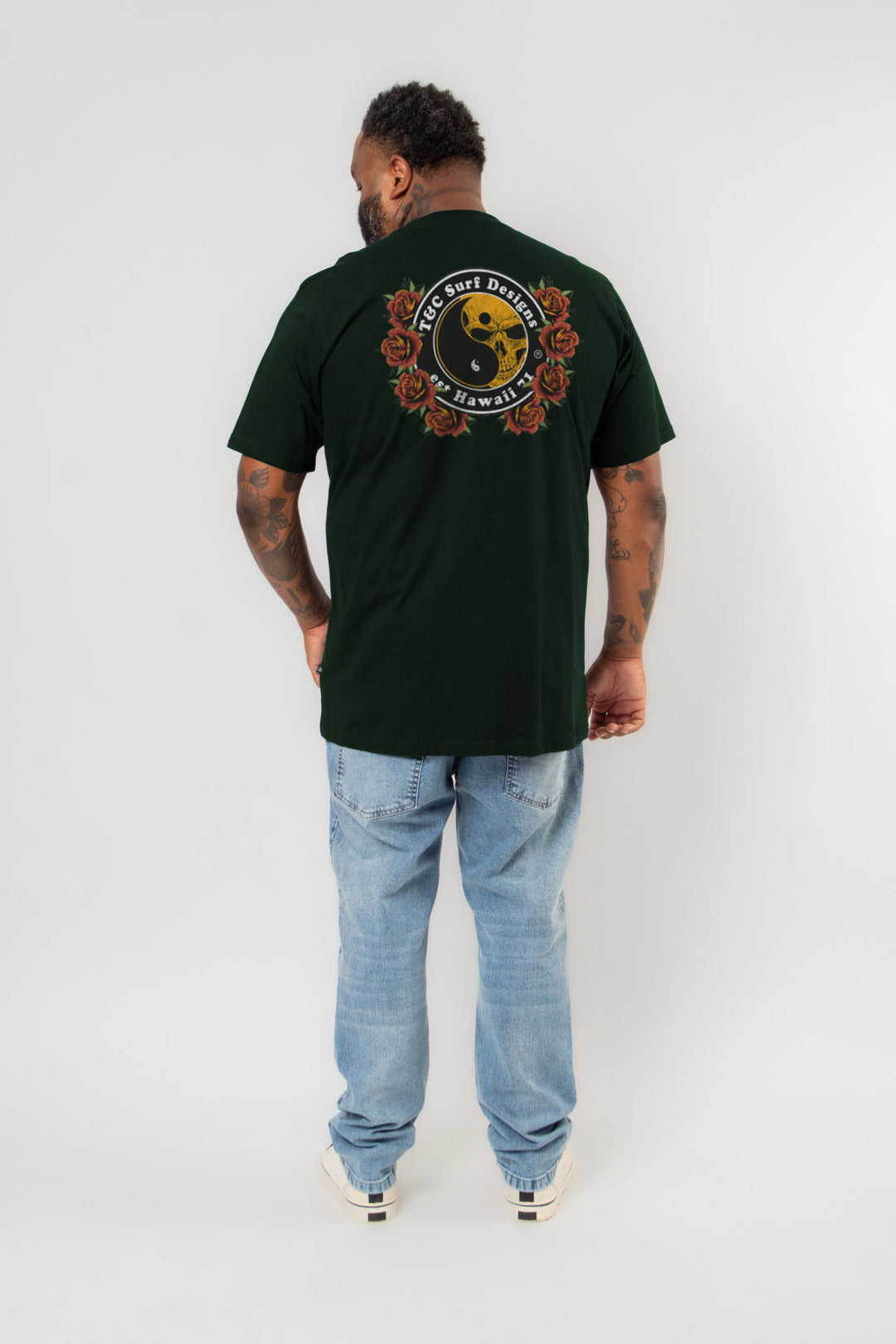 CAMISETA PLUS SIZE SKULL AND ROSES TOWN & CONTRY