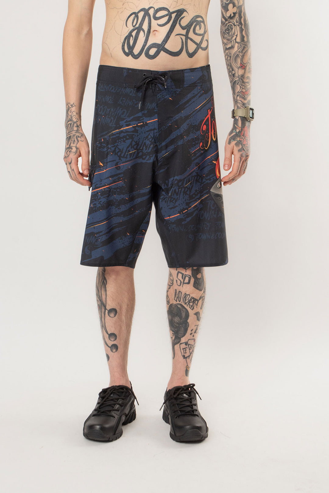 BERMUDA AGUA SUBLIMADA DICE ON FIRE TOWN & COUNTRY