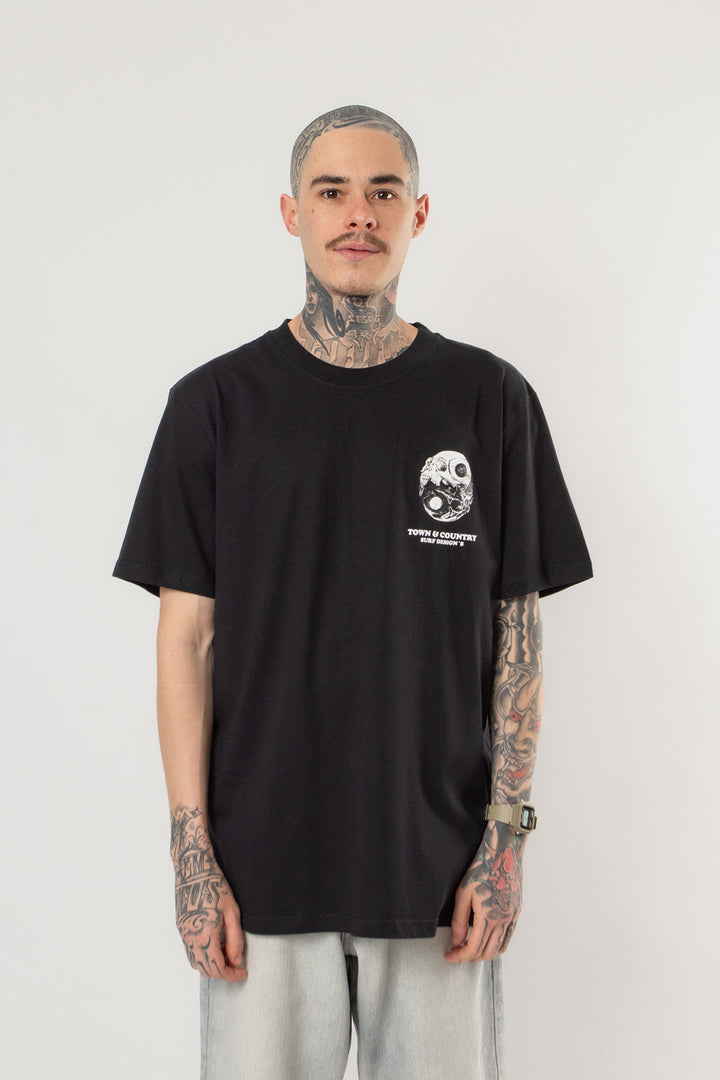 CAMISETA CLASSIC DEADLY BALANCE TOWN & COUNTRY