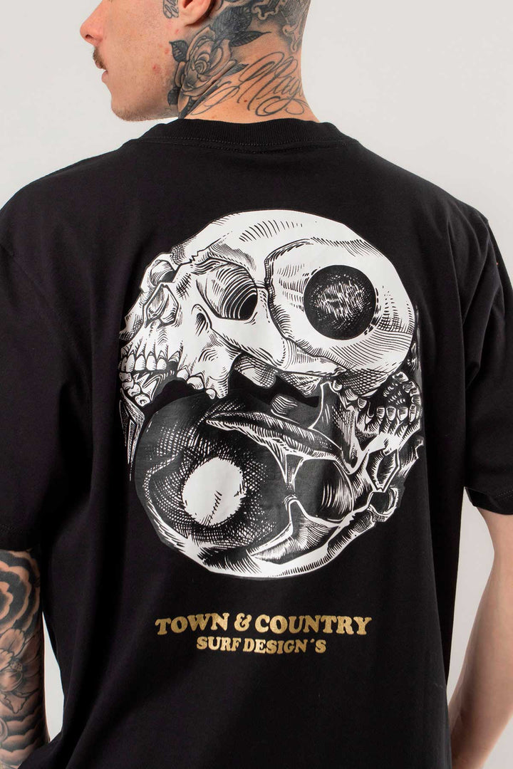CAMISETA CLASSIC DEADLY BALANCE TOWN & COUNTRY