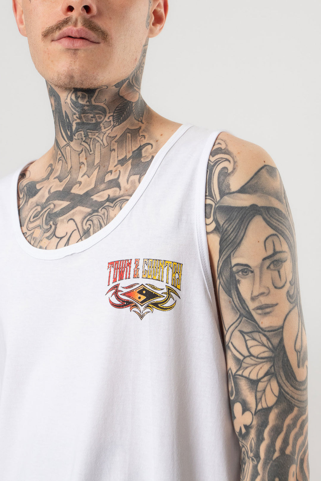 REGATA DIAMOND TOWN & COUNTRY