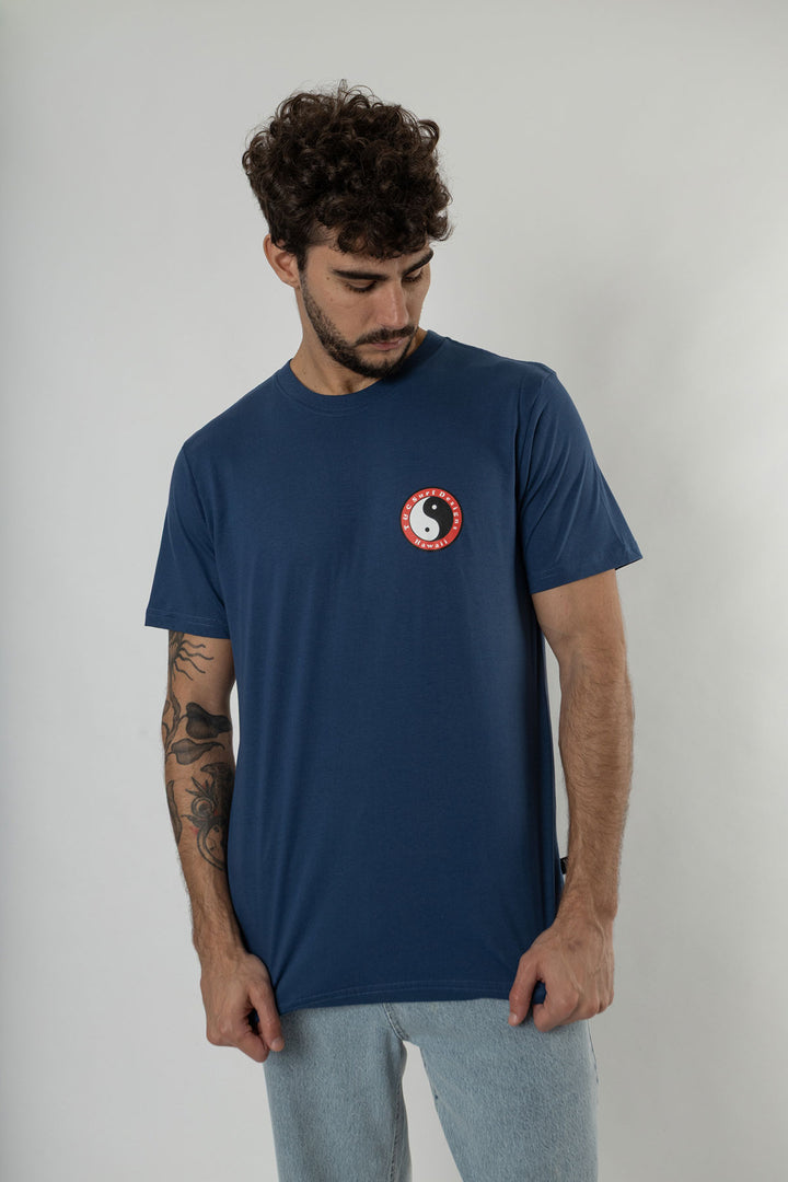 CAMISETA MASCULINA TOWN & COUNTRY ROOMMATE