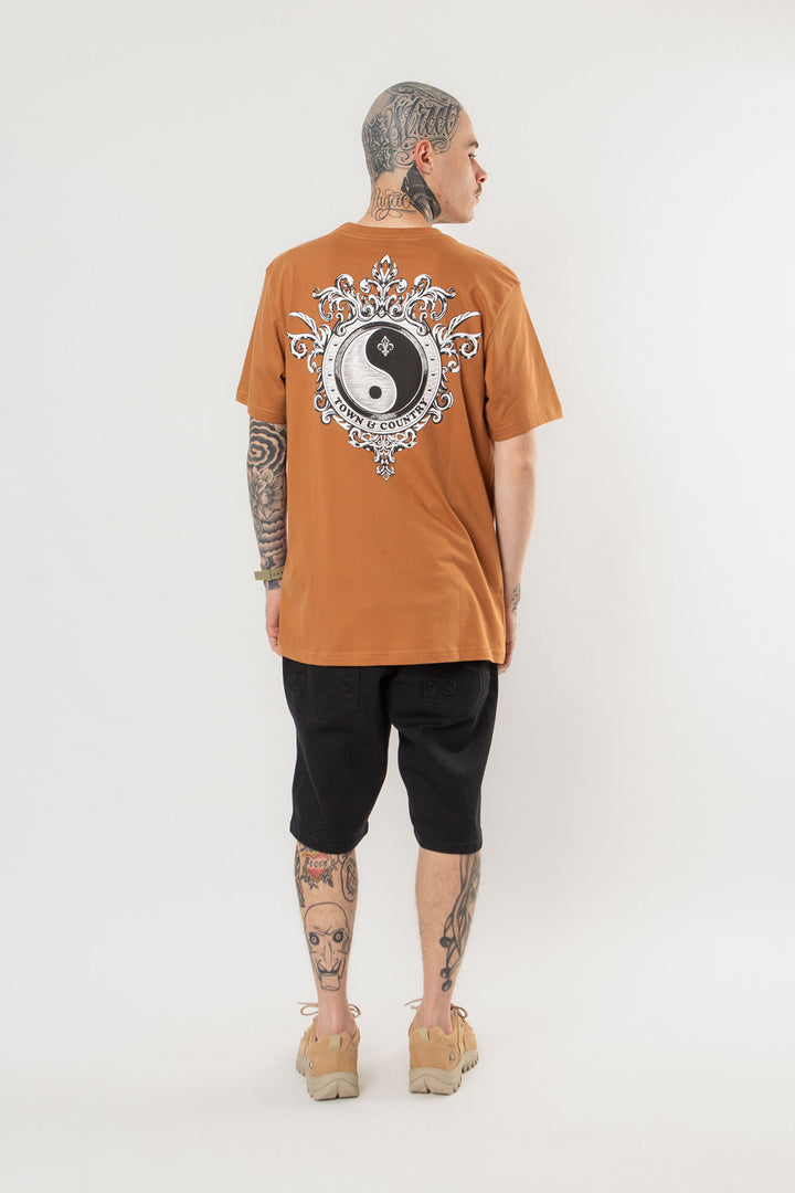 CAMISETA CLASSIC MEDALLION OF TOWN & COUNTRY