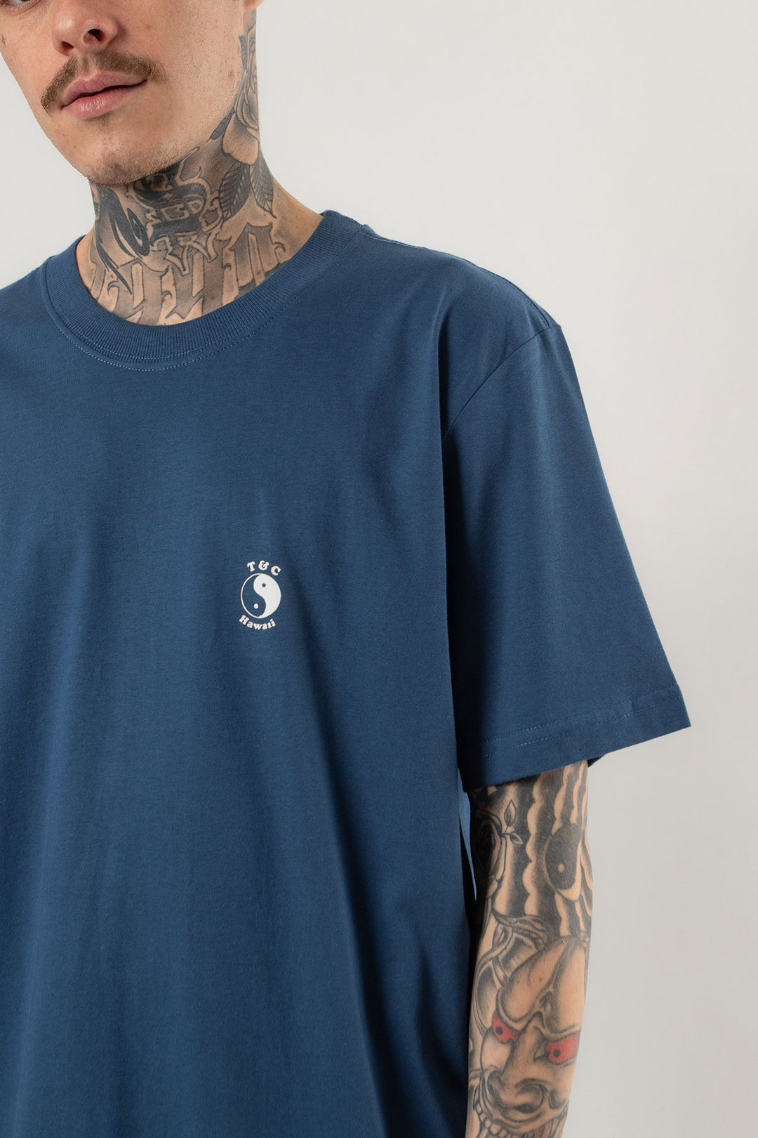 CAMISETA MANGA CURTA RARE TOWN & COUNTRY