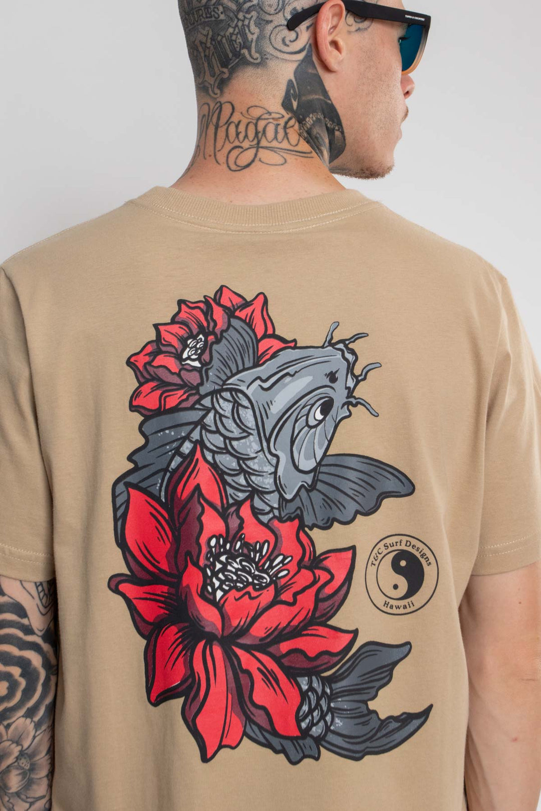 CAMISETA CLASSIC KOI FISH AND FLOWERS