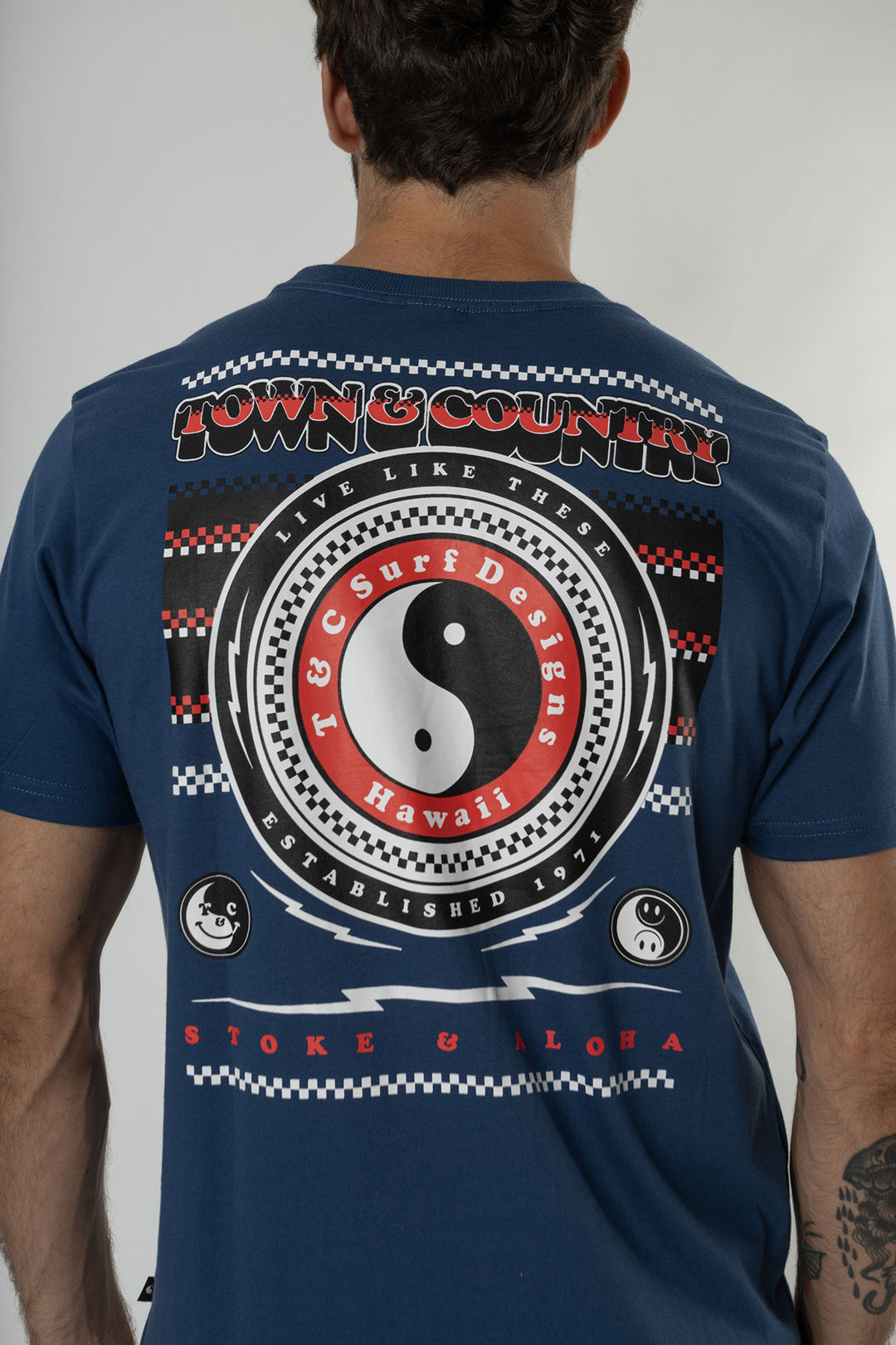 CAMISETA MASCULINA TOWN & COUNTRY ROOMMATE