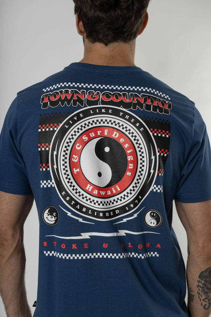 CAMISETA MASCULINA TOWN & COUNTRY ROOMMATE