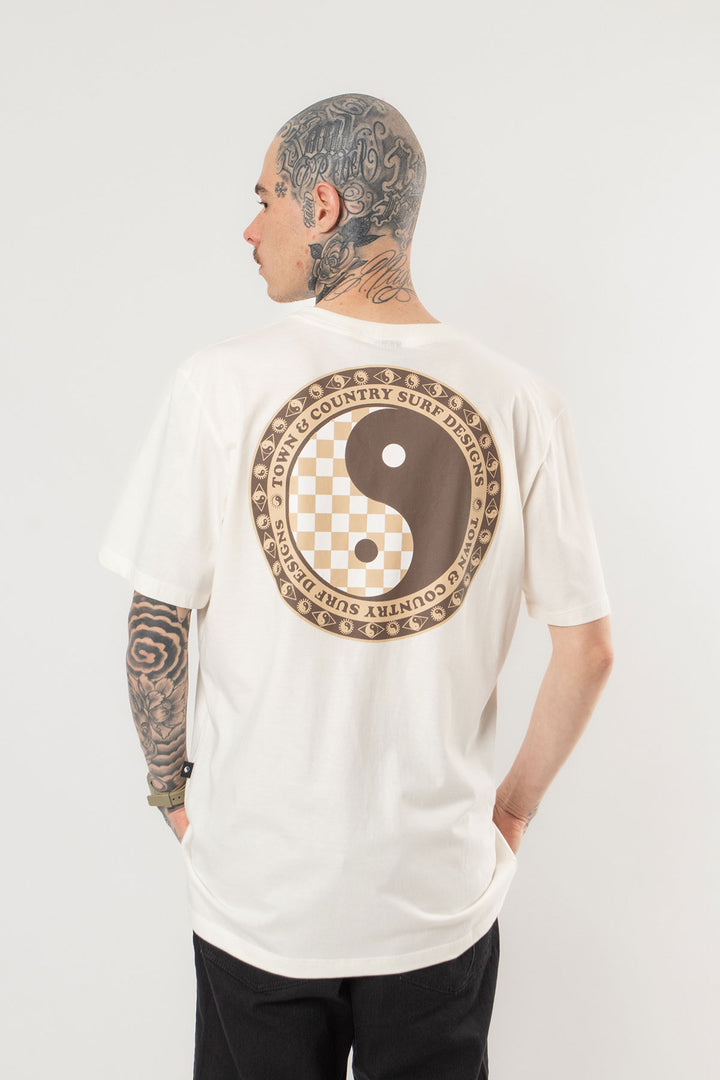 CAMISETA CLASSIC CHECKERED LOGO TOWN & COUNTRY