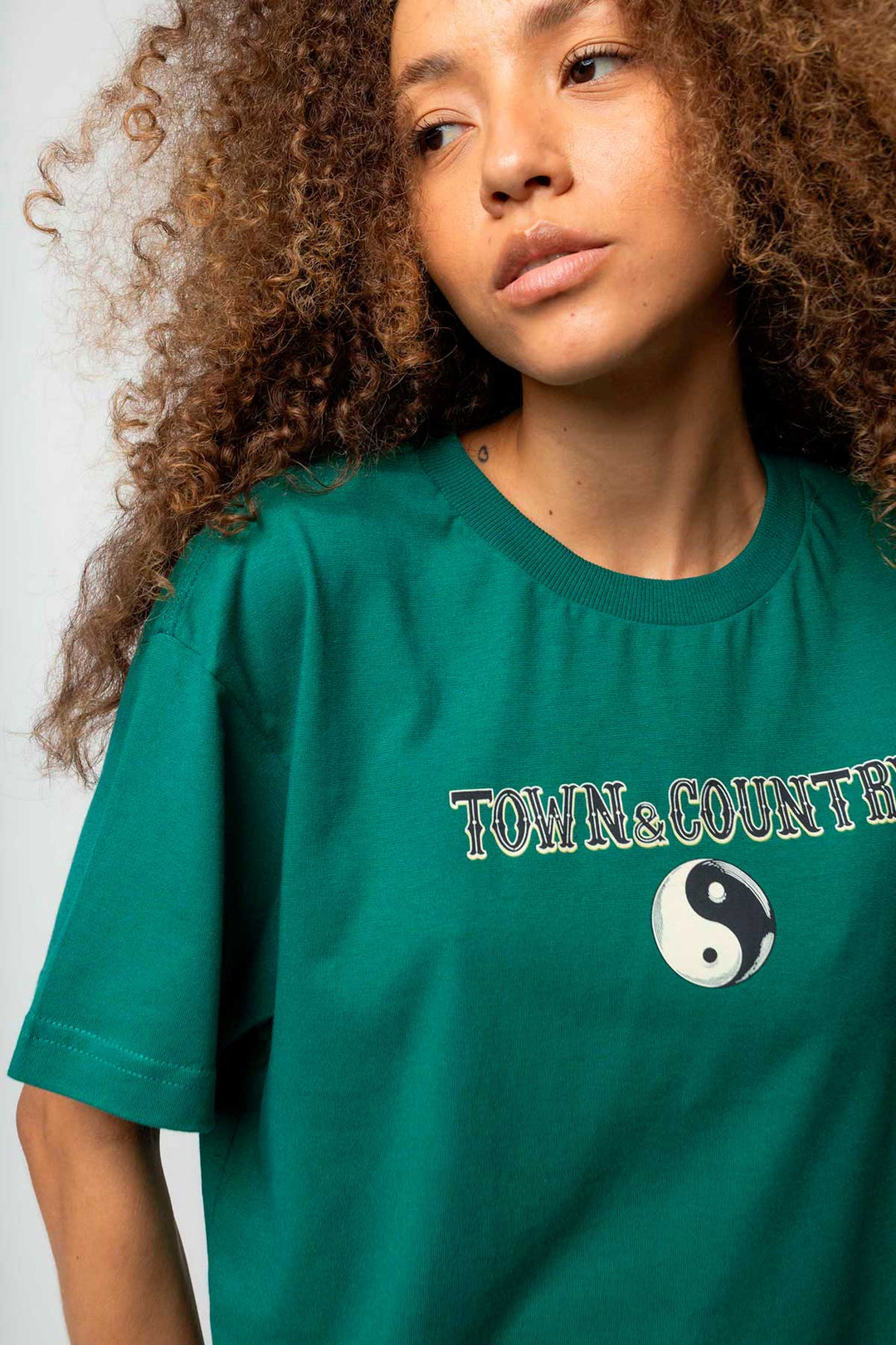 CAMISETA OVERSIZED FEM SKULL HARMONY TOWN & COUNTRY