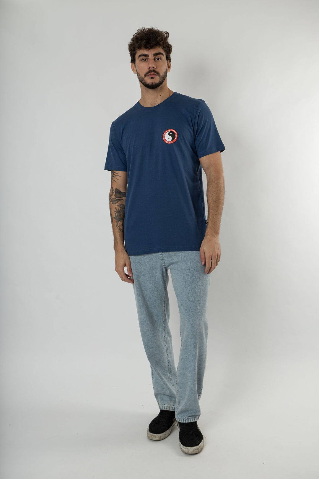 CAMISETA MASCULINA TOWN & COUNTRY ROOMMATE