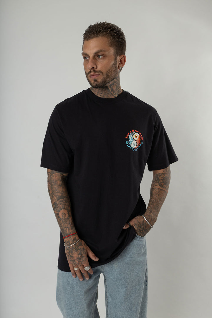 CAMISETA OVERSIZED MASCULINA TOWN & COUNTRY ELEMENTS