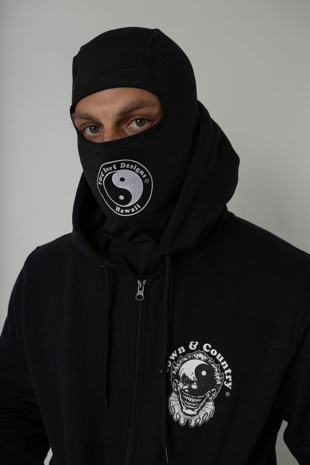BLUSA MOLETOM COM ZIPER E CAPUZ TOWN & COUNTRY BALACLAVA