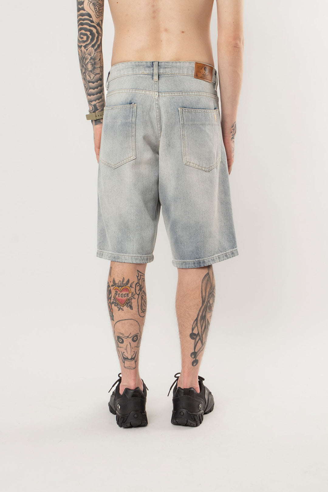 BERMUDA COS JEANS TOWN & COUNTRY