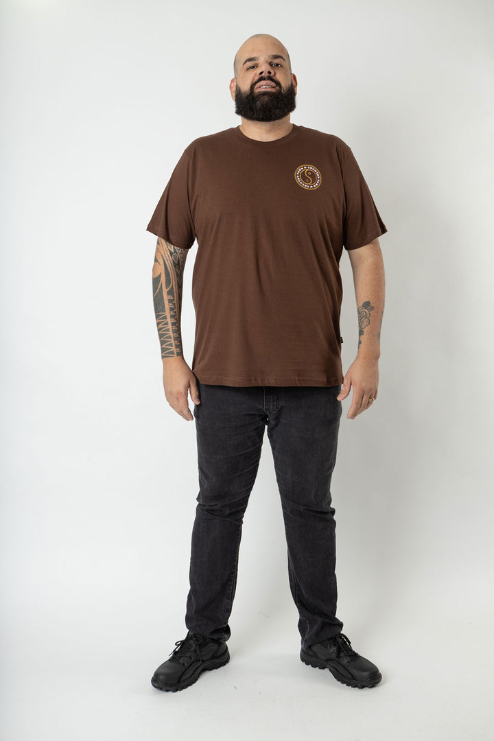 CAMISETA PLUS SIZE TOWN & COUNTRY CHESSBOARD