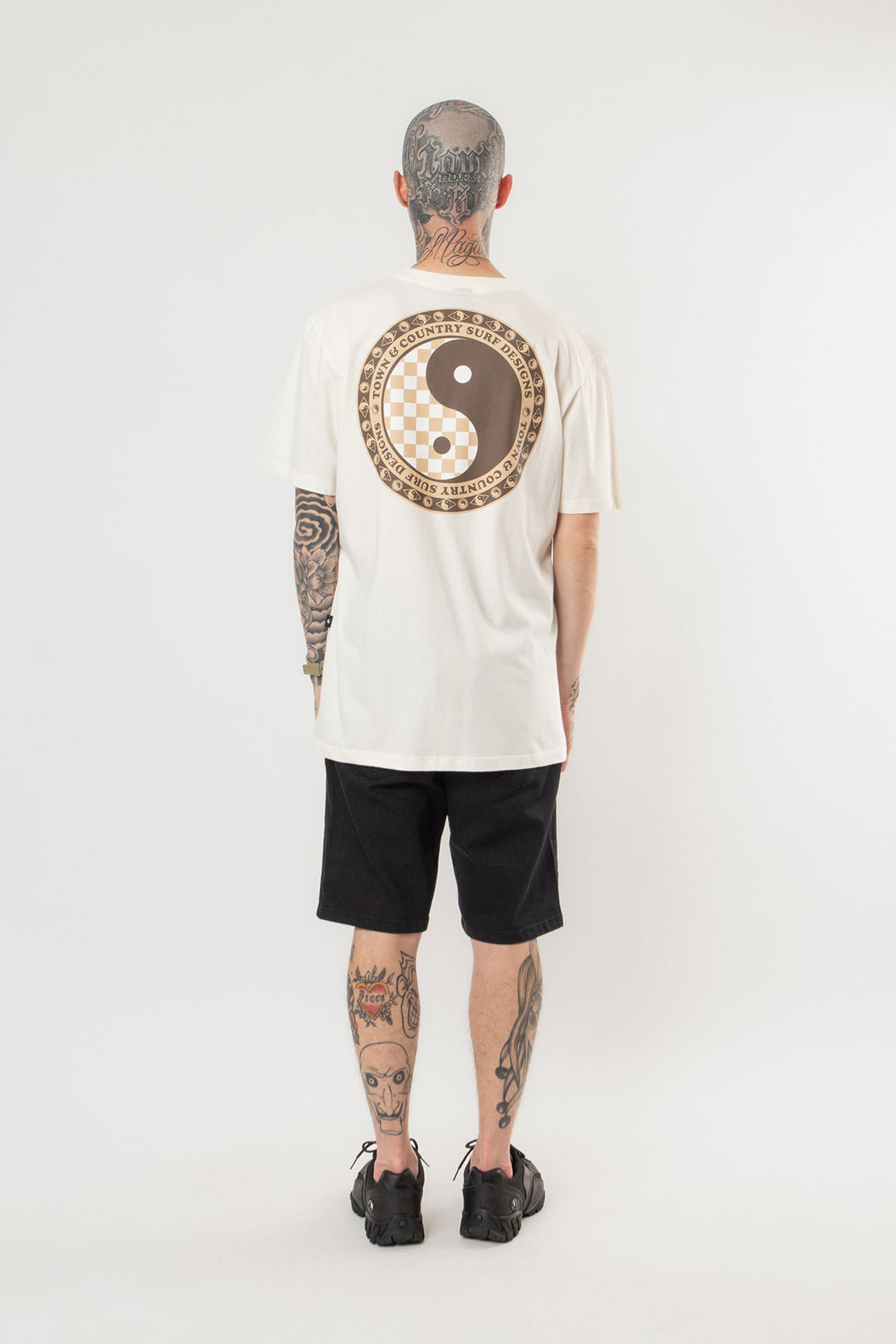 CAMISETA CLASSIC CHECKERED LOGO TOWN & COUNTRY