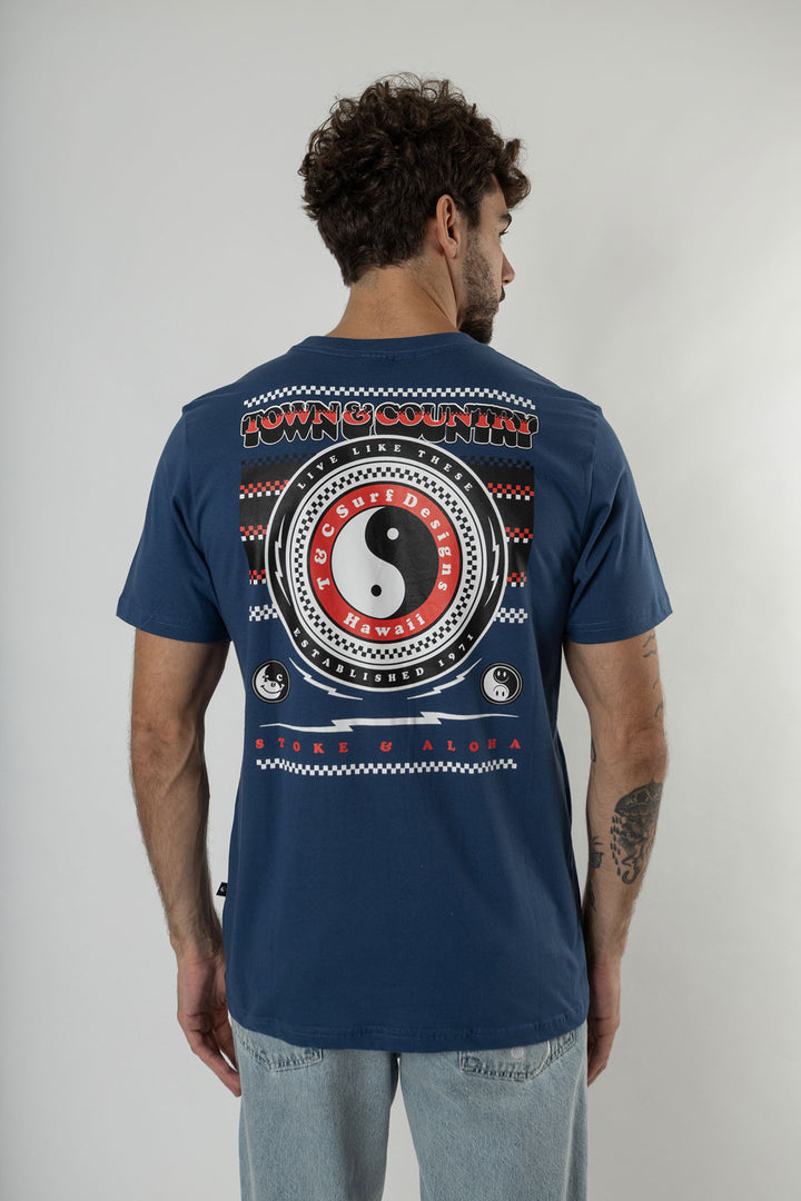 CAMISETA MASCULINA TOWN & COUNTRY ROOMMATE