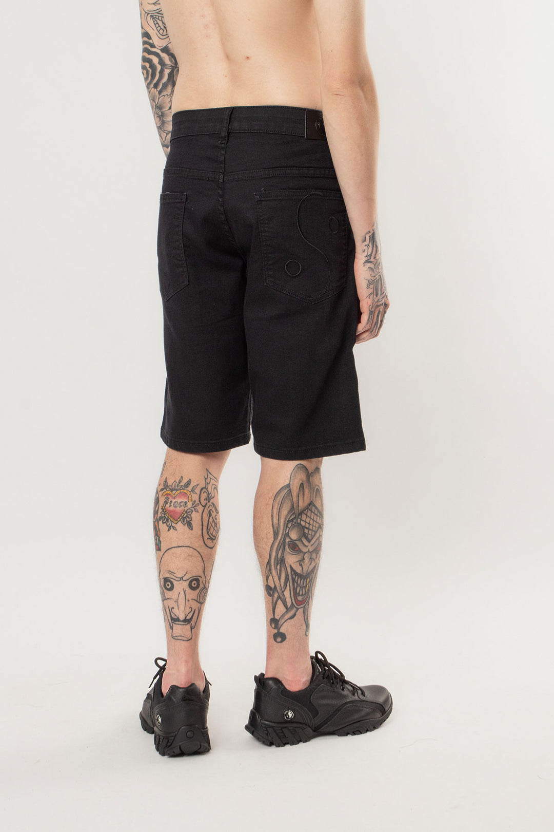 BERMUDA COS JEANS TOWN & COUNTRY