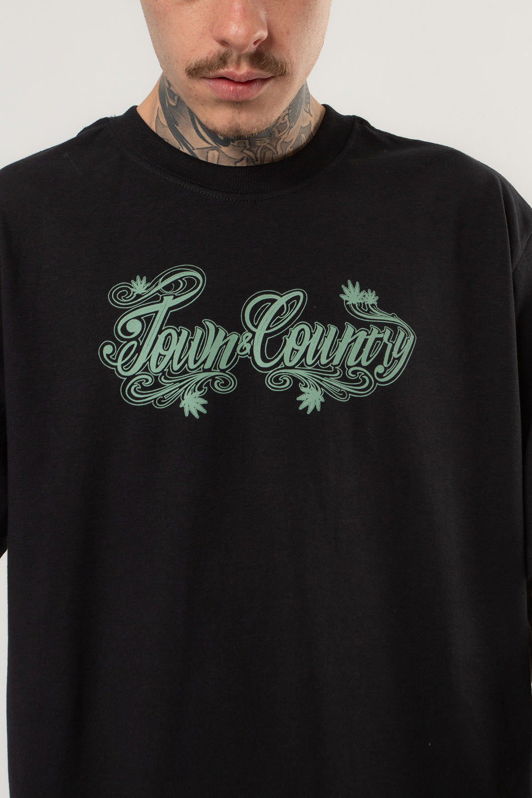 CAMISETA SKATE HEMP LOGO TOWN & COUNTRY