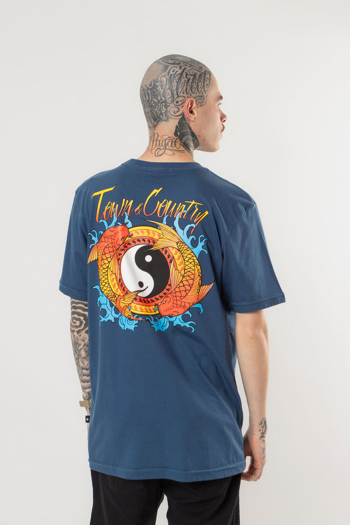 CAMISETA CLASSIC KOI FISH TOWN & COUNTRY