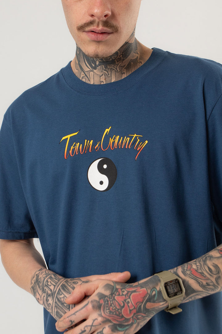 CAMISETA CLASSIC KOI FISH TOWN & COUNTRY