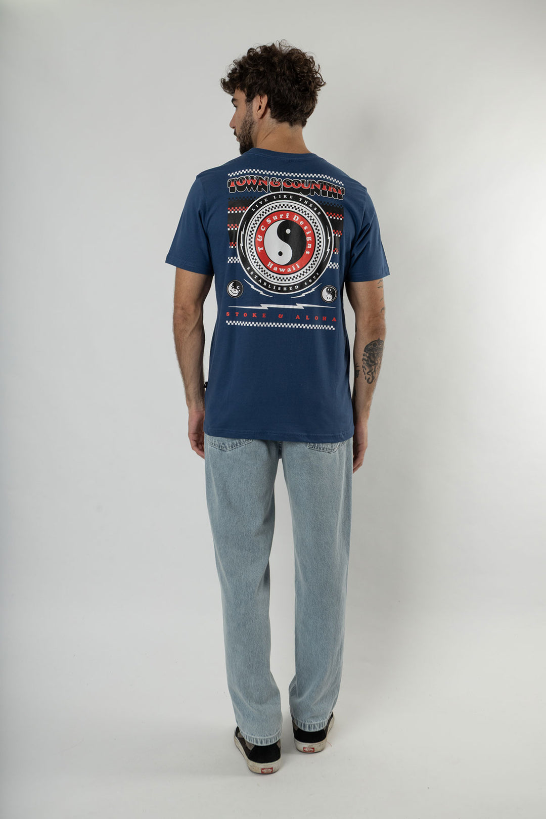 CAMISETA MASCULINA TOWN & COUNTRY ROOMMATE